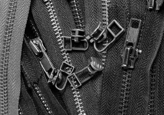 METAL ZIPPER PRODUCTION