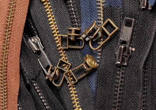 METAL ZIPPER PRODUCTION